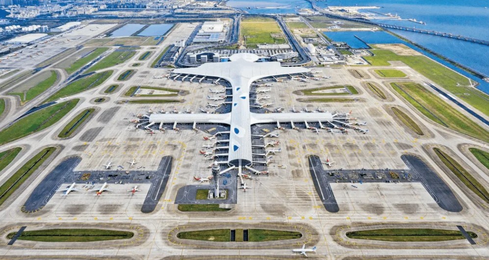深圳机场货运航班同比增长超三成 扩湾区国际贸易圈